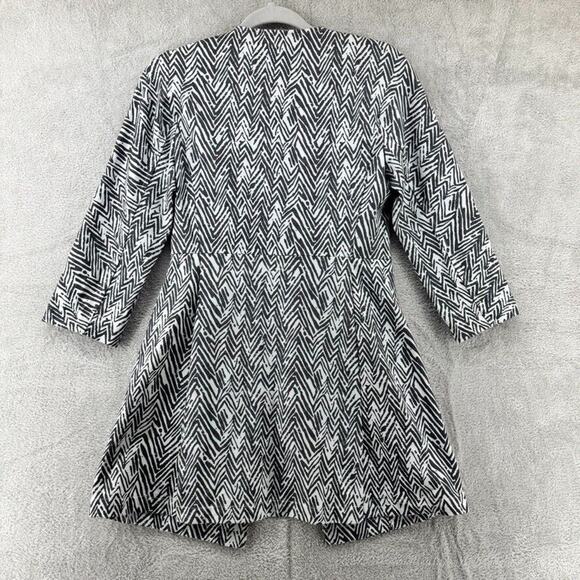 Cabi Jacket XS Gray Striped Zebra Zigzag Ponte Button Up Long 3/4 Sleeve Crew - Picture 6 of 16